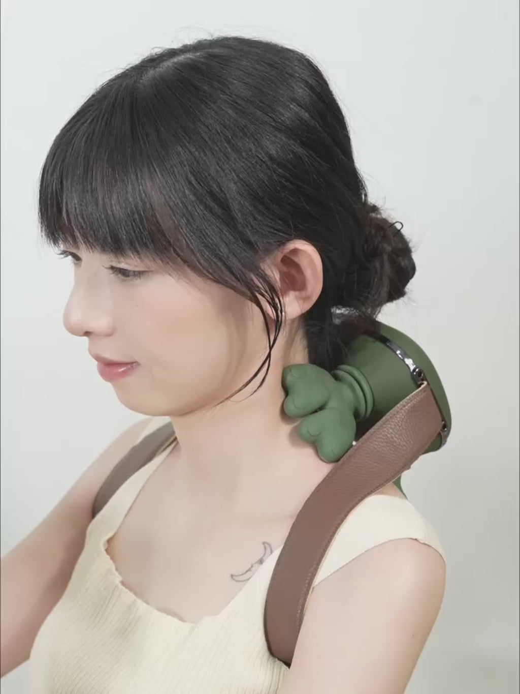 Wireless Smart Neck & Shoulder Massager – Portable Electric Deep Tissue Muscle Relaxer